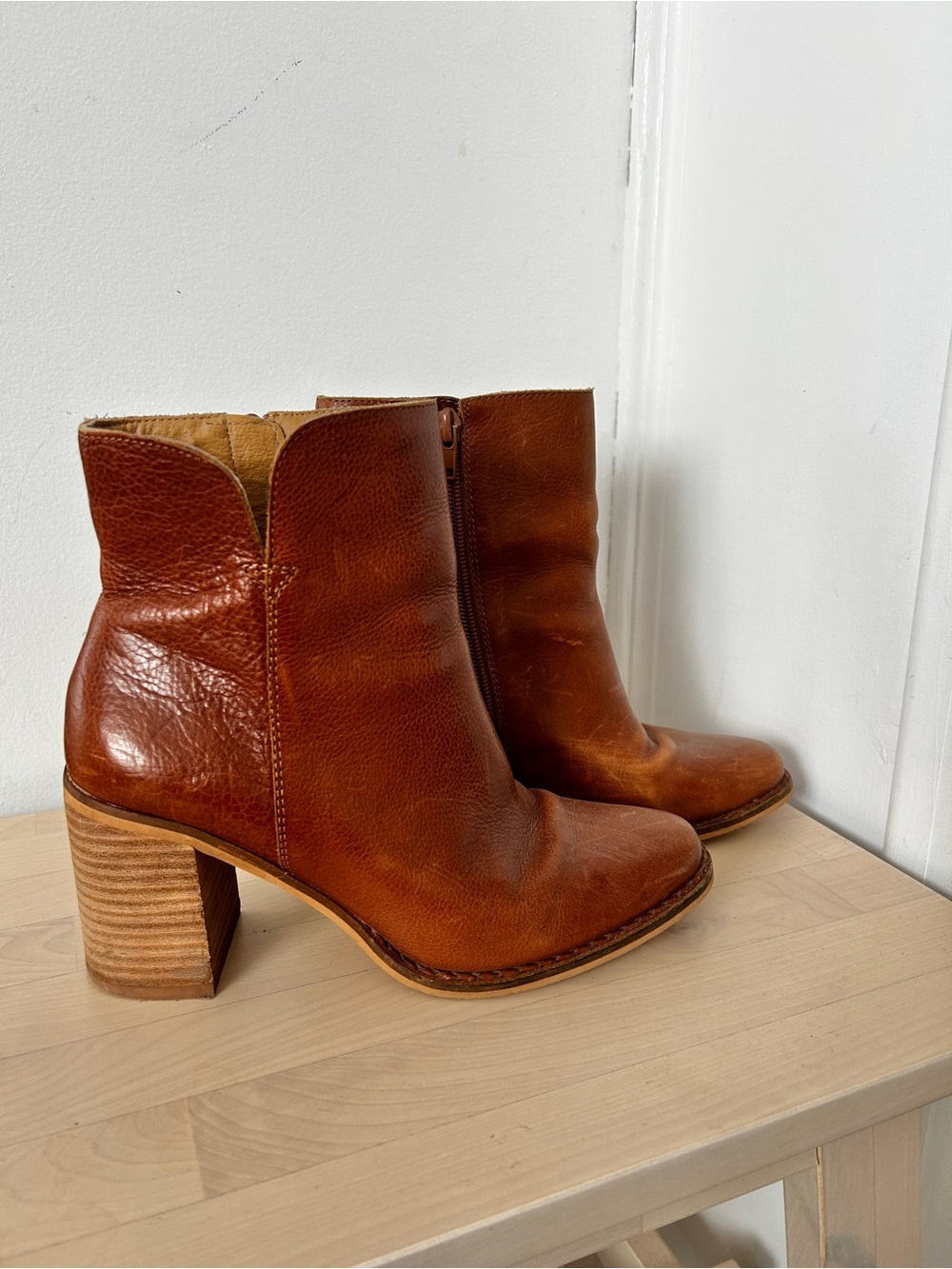 LUCKY BRAND Nomi Leather Heeled Ankle Boot 6.5 Brown Classic Fall Staple Chic